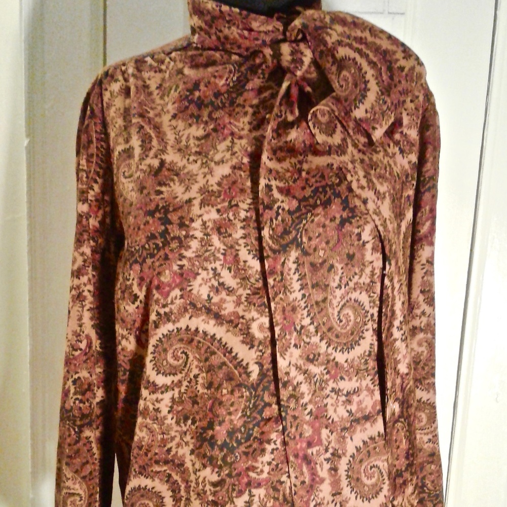 Pu$$ybows 'n Paisley!